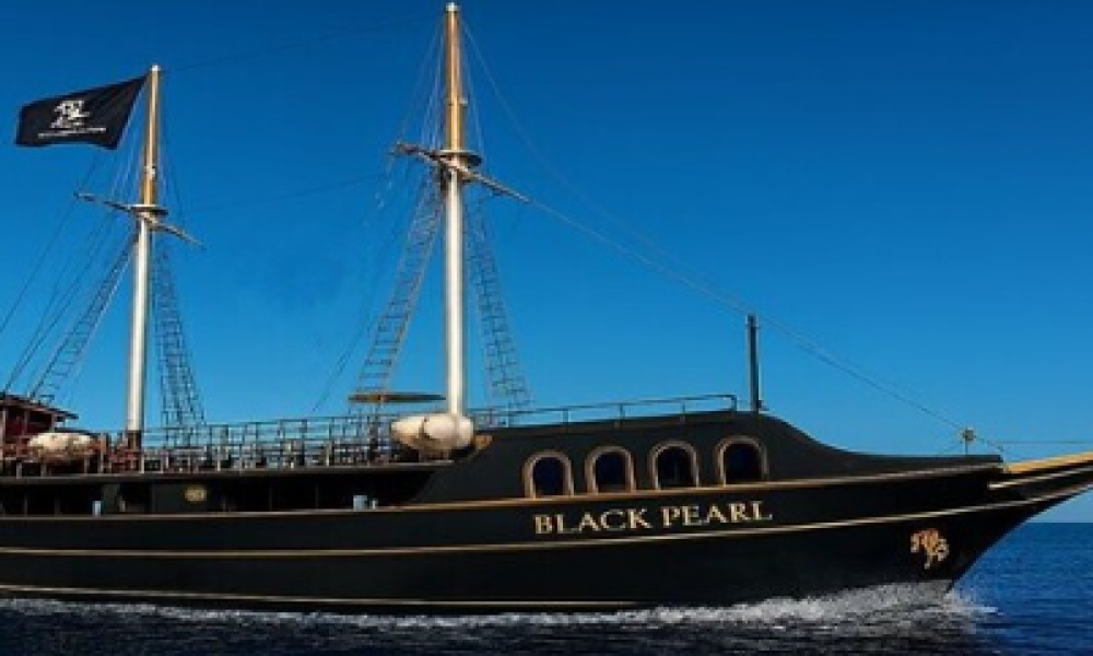 SOUDA BAY CRUISE